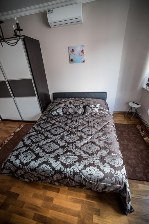Suites Donna Bihac Exterior photo